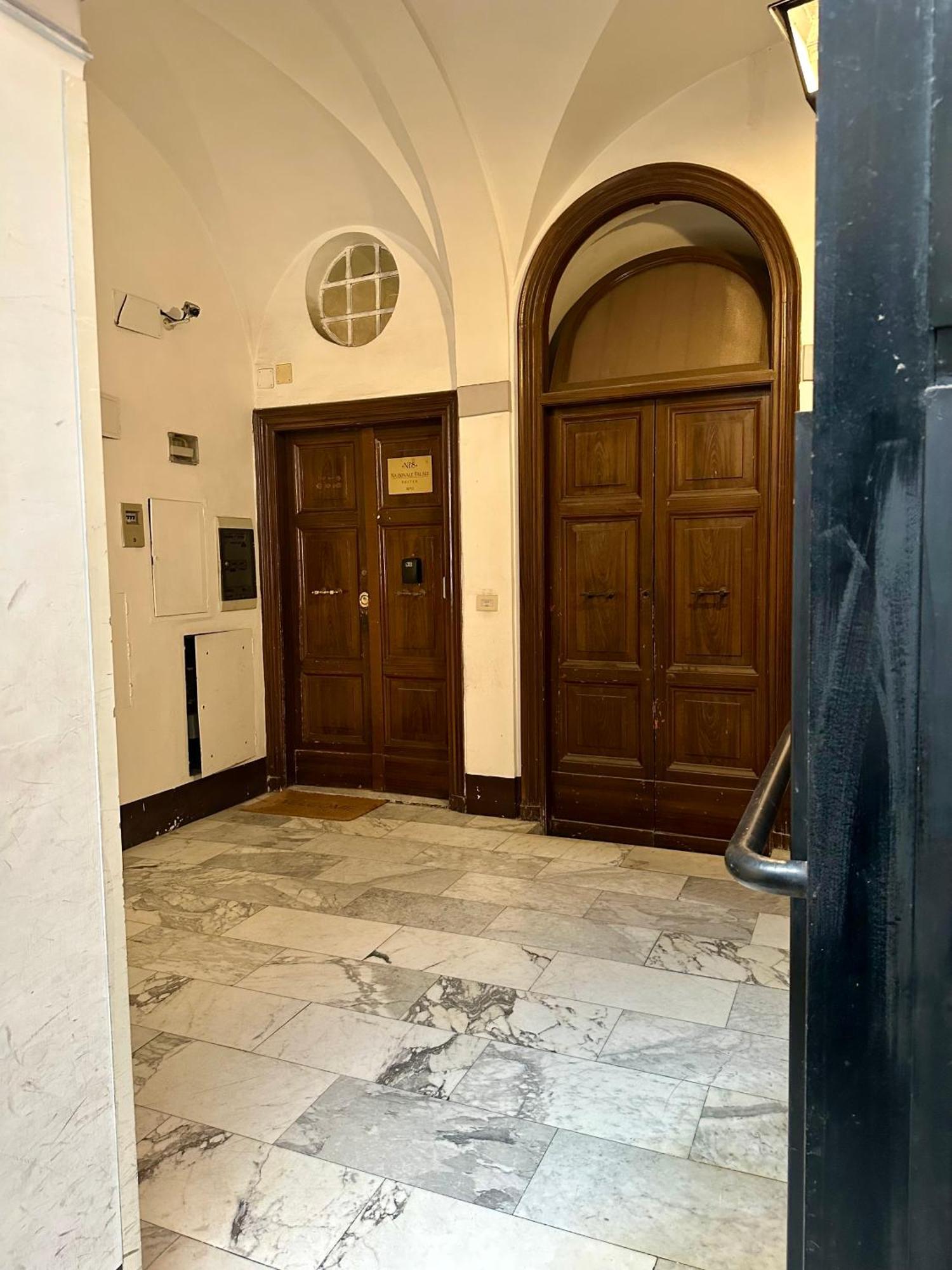 Nazionale Palace Suites Рим Экстерьер фото