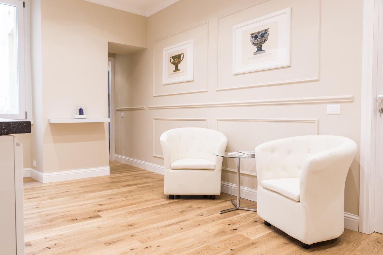 Nazionale Palace Suites Рим Экстерьер фото