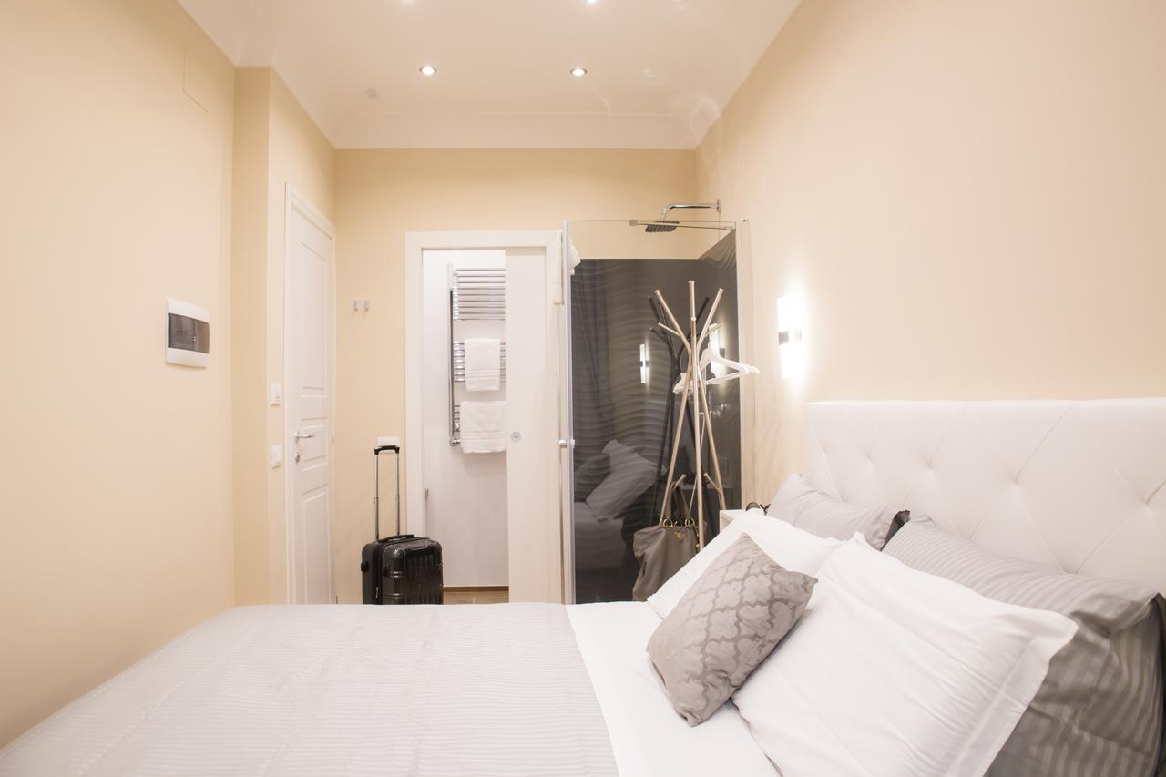 Nazionale Palace Suites Рим Экстерьер фото